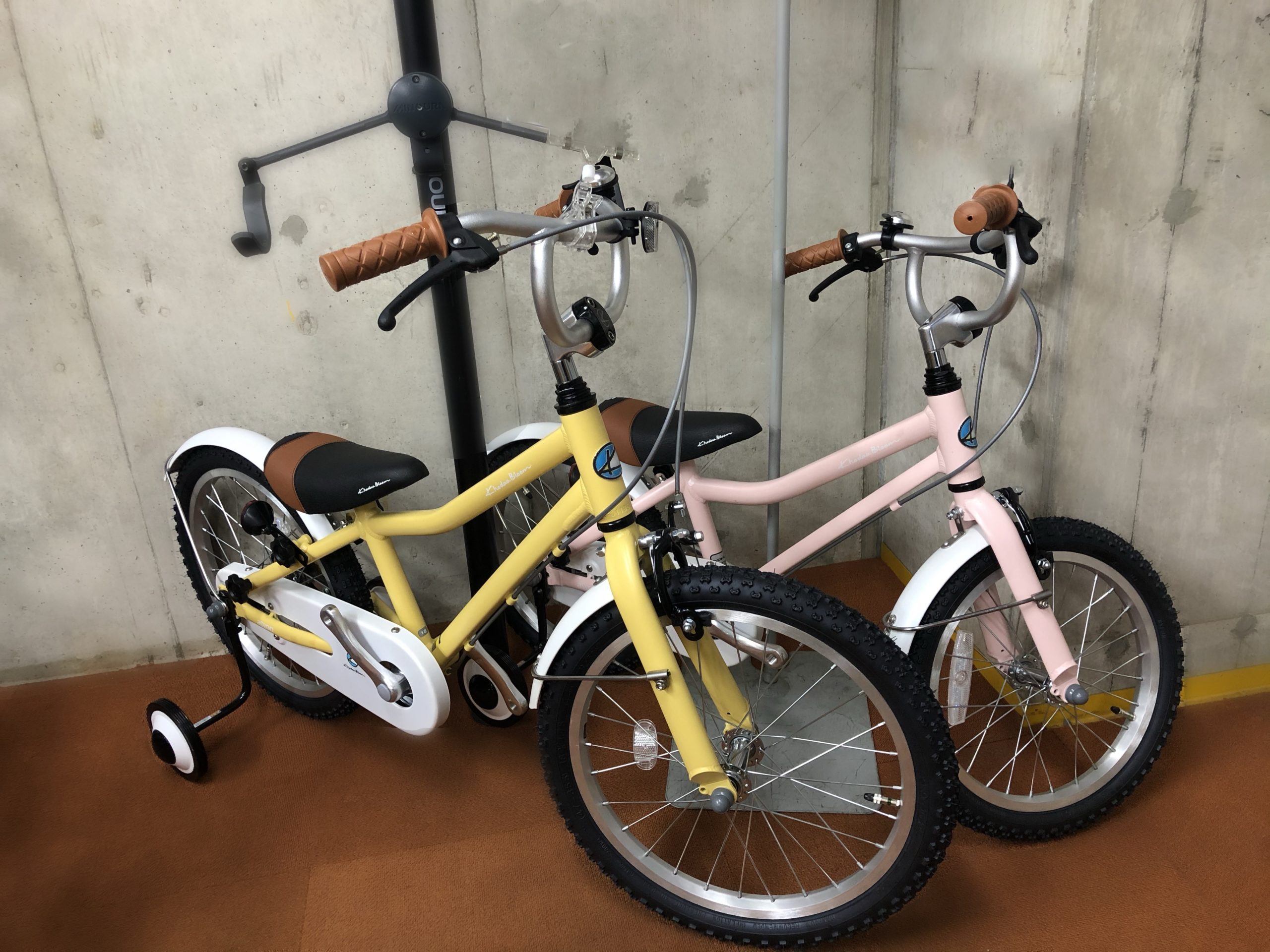 シンプルでおしゃれ コーダーブルーム 子供用 自転車 asson K16 白 16